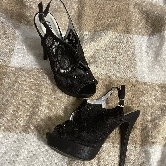 Deb black lace heels size 8 - Picture 6 of 9